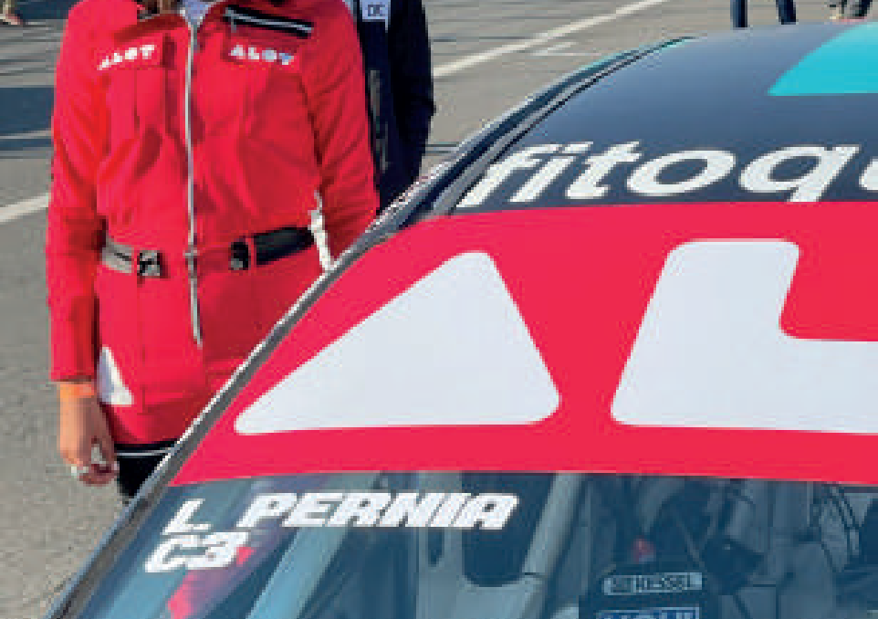 auto con sponsor de Alot